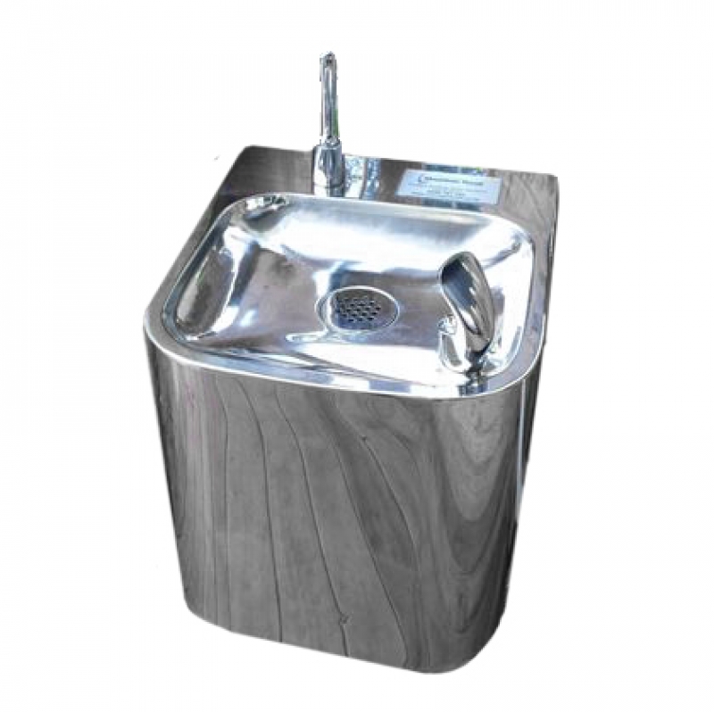 Toggle Operated Stainless Steel Wall Mounted Fountain - Mount Cardrona